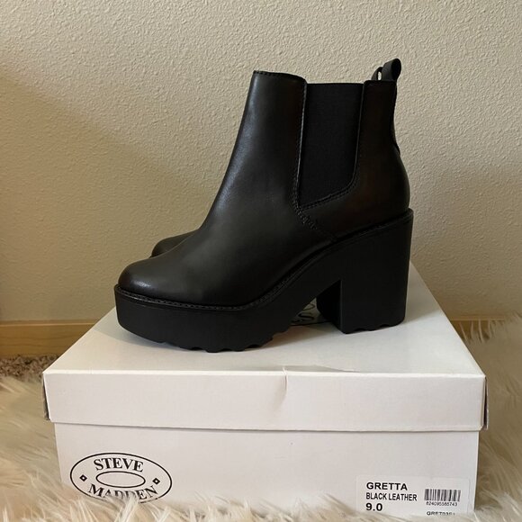 NIB Steve Madden Greta Black Leather Chunky Boots Lug Sole Size 9 - Picture 4 of 8